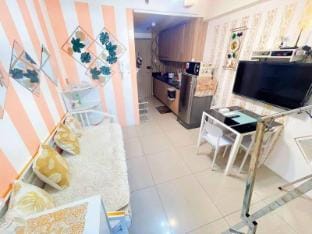 shore 1 tower c1 near MOA (17th floor , face pool) Apartment in Pasay