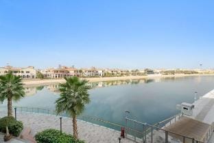 Silkhaus Studio on Palm | New & Modern | Sea View Vacation rental in Dubai