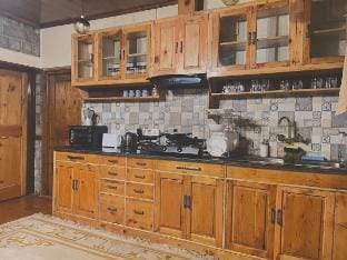 The Oak Hurst Vacation rental in Manali