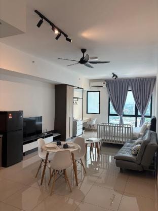 Alinea Home+ Deluxe Suites with Baby Cot | *212 Vacation rental in Selangor, Malaysia