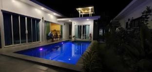 Aranya pool villa Villa in Prachuap Khiri Khan, Thailand