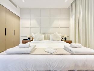 Vserve - 1 BR Escape With City Views & Canal Vibes Vacation rental in Dubai