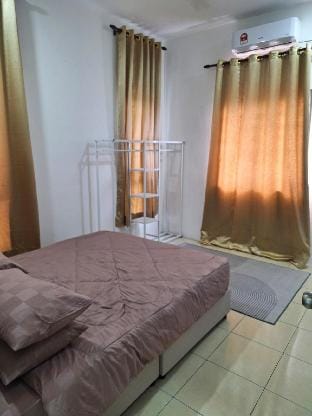Zehra Villa Seri Iskandar with Private Pool Vacation rental in Perak Tengah District