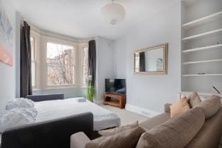 Peaceful Flat 1 minute from Clapham Junction station Apartment in London