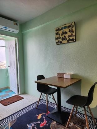Cozy and Spacious Apartment 812  w/free wi-fi Vacation rental in Bangkok