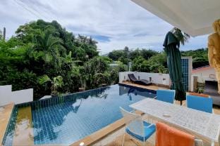 Great Family Stay! 3BR Villa Happi, Yanui Beach Villa in Rawai
