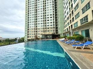 Lumpini Ville Select Resort Pool Apartment #2 Vacation rental in Pattaya City