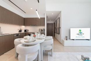 Chic 2 BR, Burj Khalifa & Fountain view Vacation rental in Dubai