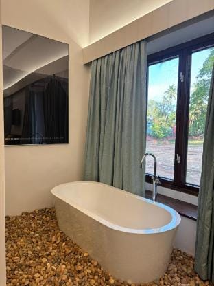 Baron's Antiquarian Villa Villa in Kochi