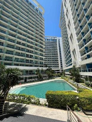 Condotel in Azure Urban Resort Near NAIA #BAH1 Apartment in Paranaque