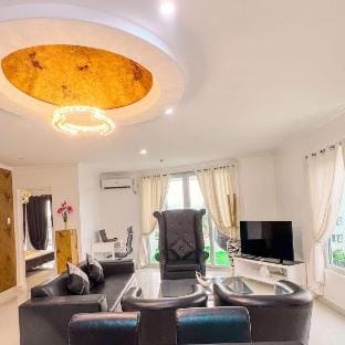 Kandi Tower Gold Big 2BR Condo free daily cleaning Apartment in Angeles