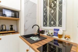 Elisabeth Nest w 2BR and AC By NW Apartment in Budapest