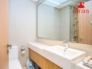Spacious Studio with Balcony in Azizi rivera Vacation rental in Dubai