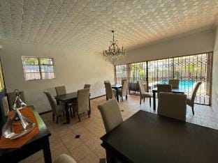 Deluxe King or Twin Room - 1 Vacation rental in Pretoria