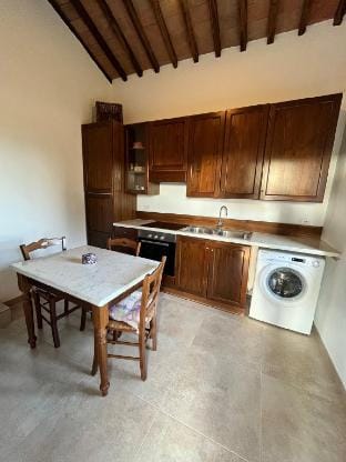 Il Poggiolo - Romantico bilocale con vista laguna Vacation rental in Tuscany