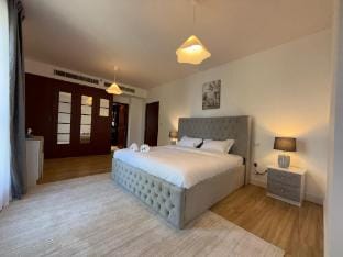 Stylish 2BR Apartment, The Walk Apartment in Dubai