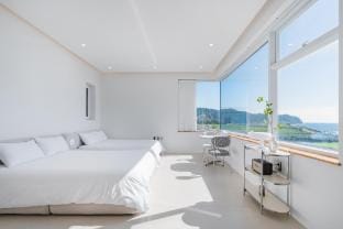 Real Ocean View/Private Room/Songaksan/Sagye Beach Vacation rental in South Korea