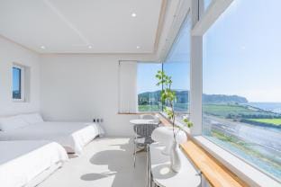Real Ocean View/Private Room/Songaksan/Sagye Beach Vacation rental in South Korea
