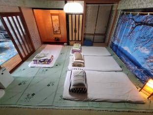 wifi/札幌小樽直行JR駅付近/無料駐車場/無料/厨房有/空調有/最寄駅送迎可/エスコン送迎相談可 Vacation rental in Sapporo