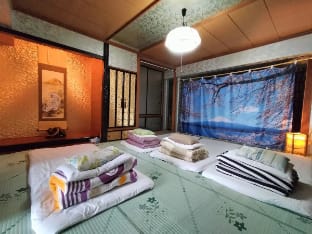 wifi/札幌小樽直行JR駅付近/無料駐車場/無料/厨房有/空調有/最寄駅送迎可/エスコン送迎相談可 Vacation rental in Sapporo