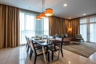 Spacious 3BR Somerset Suite in Puteri Harbour Vacation rental in Johor