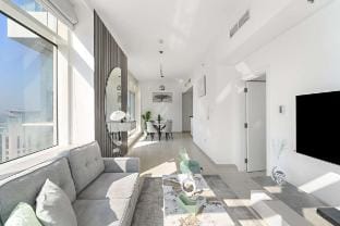 Silkhaus Comfy 1BR | Botanica Tower | Dubai Marina Vacation rental in Dubai