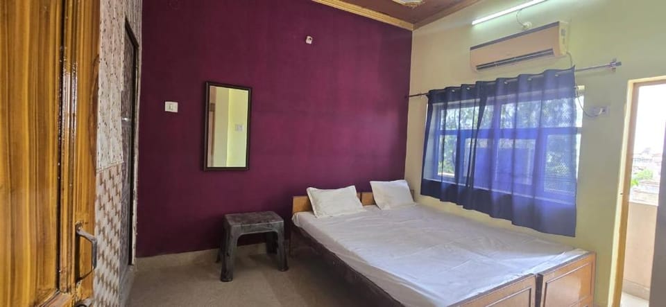 Shiva River View Guest House Hotel in Varanasi