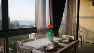 Phra Tamnak Hill Houses Vacation rental in Pattaya City