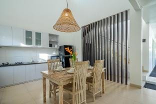 2BR Villa W/Rooftop & Pool in Berawa Canggu Villa in North Kuta