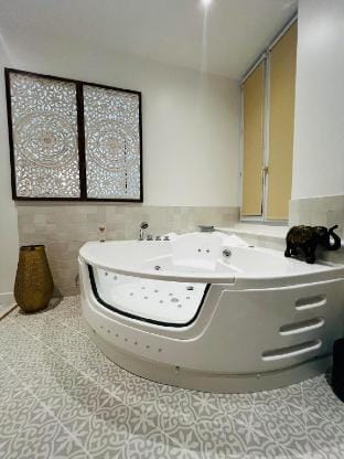 1001 nights With Balneo, parking 15 min Disney Vacation rental in Île-de-France