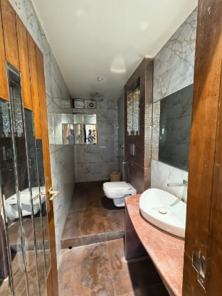 Lake View Penthouse 2BKH in Hyderabad by Homeyhuts Apartment in Hyderabad