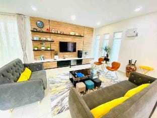 J Villa Langkawi with private pool(16 pax) Vacation rental in Kedah