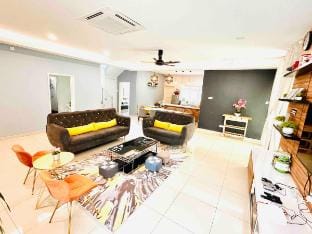 J Villa Langkawi with private pool(16 pax) Vacation rental in Kedah