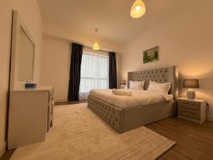 2BR, Modern Apartment*The Walk Apartment in Dubai