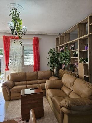 Green Oasis Apartment in Tirana