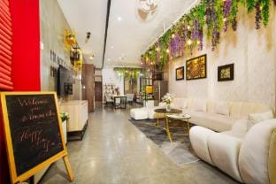 Dakini Villa 8BR- private space with swimming pool Vacation rental in Hoa Hai
