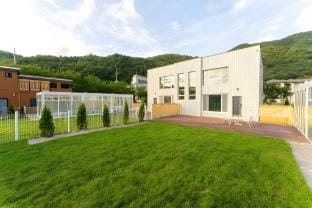 Yangsan Yeonhuijae Pet-friendlyPool Villa Bed and Breakfast in South Korea