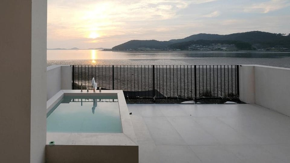 Taean Maru Private Pool Villa Bed and Breakfast in South Korea