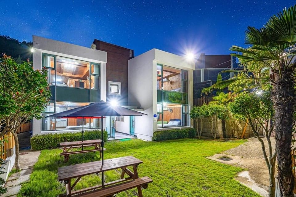 Guest Pension Tong Young Bed and Breakfast in South Korea