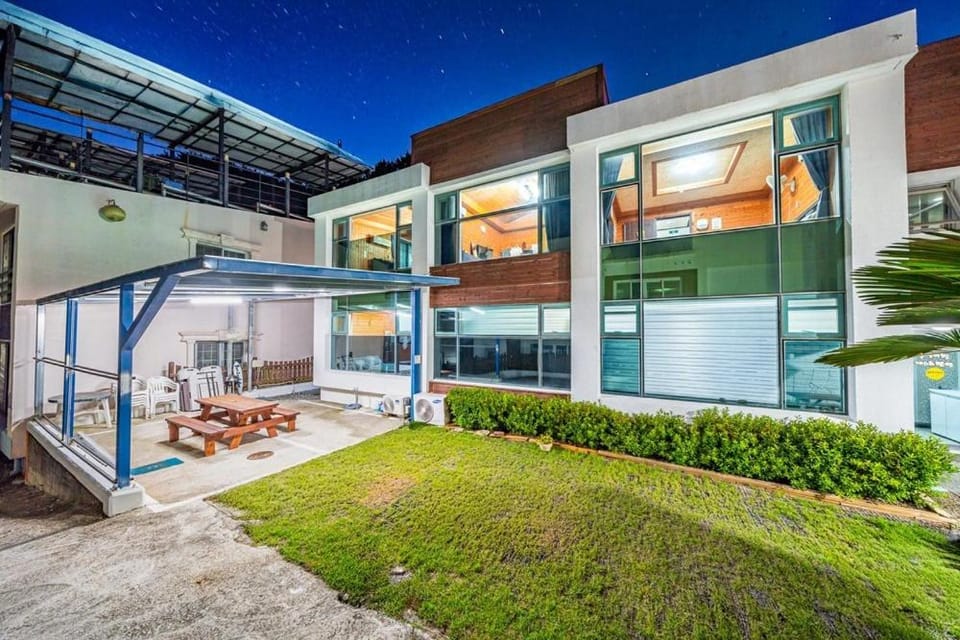 Guest Pension Tong Young Bed and Breakfast in South Korea