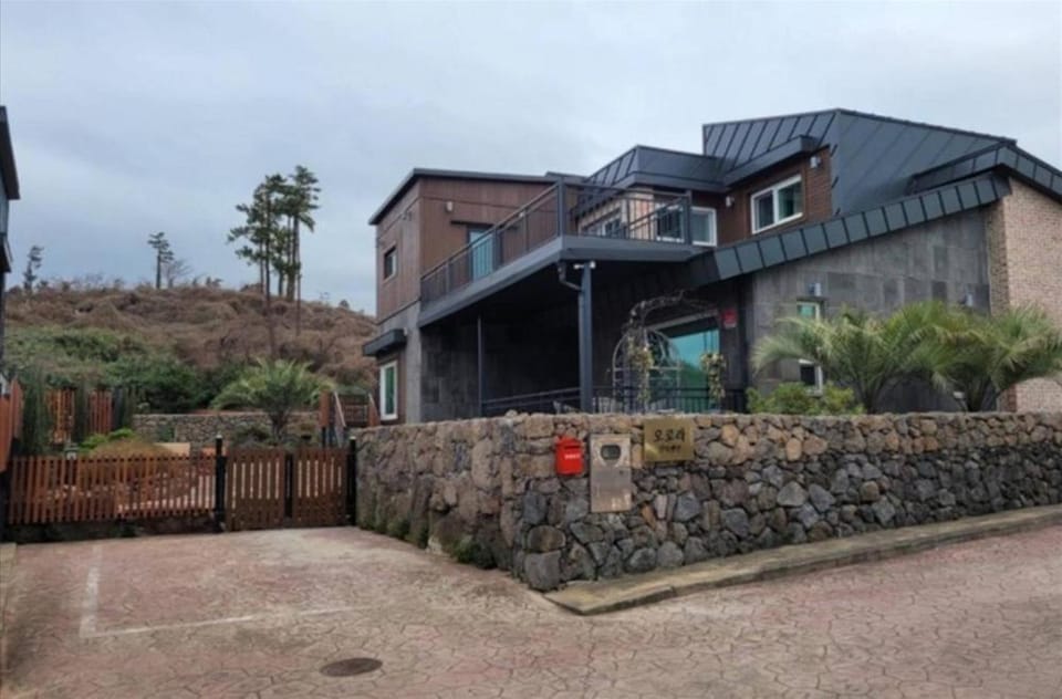 Aewol Aurora Pension Bed and Breakfast in South Korea