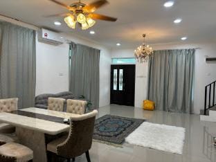 Healing Homestay 3 Bed Aircond Near Teluk Batik Vacation rental in Perak Tengah District