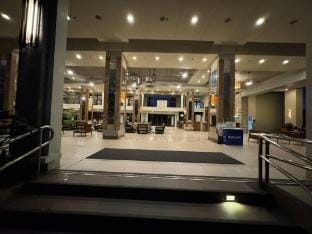 Flair Towers Condo near MRT Bonifacio and Shaw within Greenfields Apartment in Mandaluyong