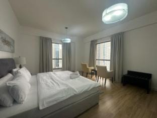 Stylish 3BR Apartment, The Walk Apartment in Dubai