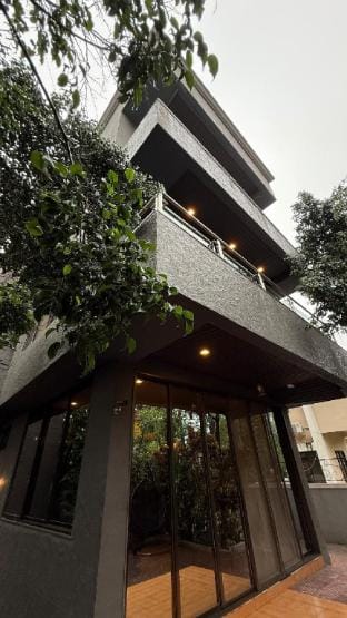 Luxury 4 BHK Villa with Pool Vacation rental in Lonavla