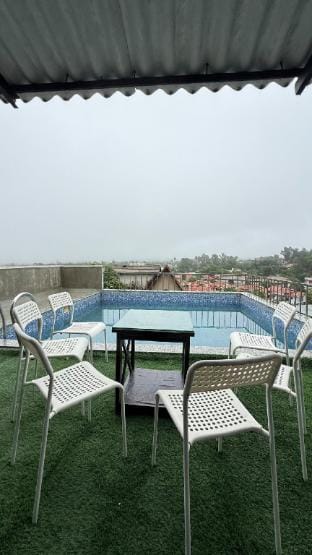 Luxury 4 BHK Villa with Pool Vacation rental in Lonavla