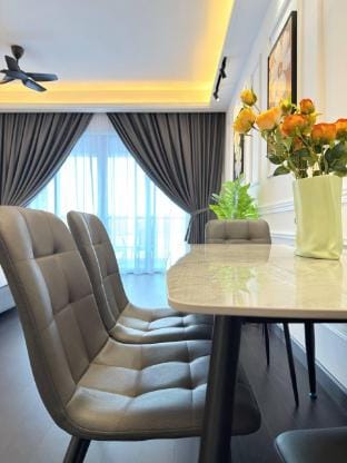 Rustic SeaviewStudio unit atR&F SeineRegion ByANJU Vacation rental in Johor Bahru