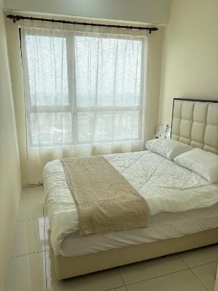 NEW Warm Studio in Subang | Netflix | Water Filter Vacation rental in Subang Jaya