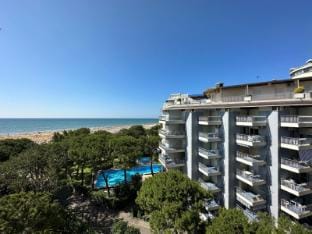 Stylish Two-Bedroom Stay Near the Sea Apartment in Lignano Sabbiadoro
