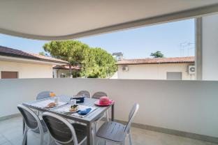 Trendy and Spacious Flat Ideal for 5 People Apartment in Lignano Sabbiadoro